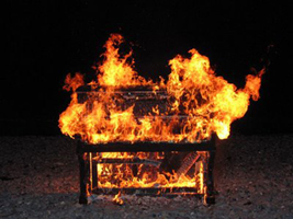 PianoOnFire01_267x200.jpg